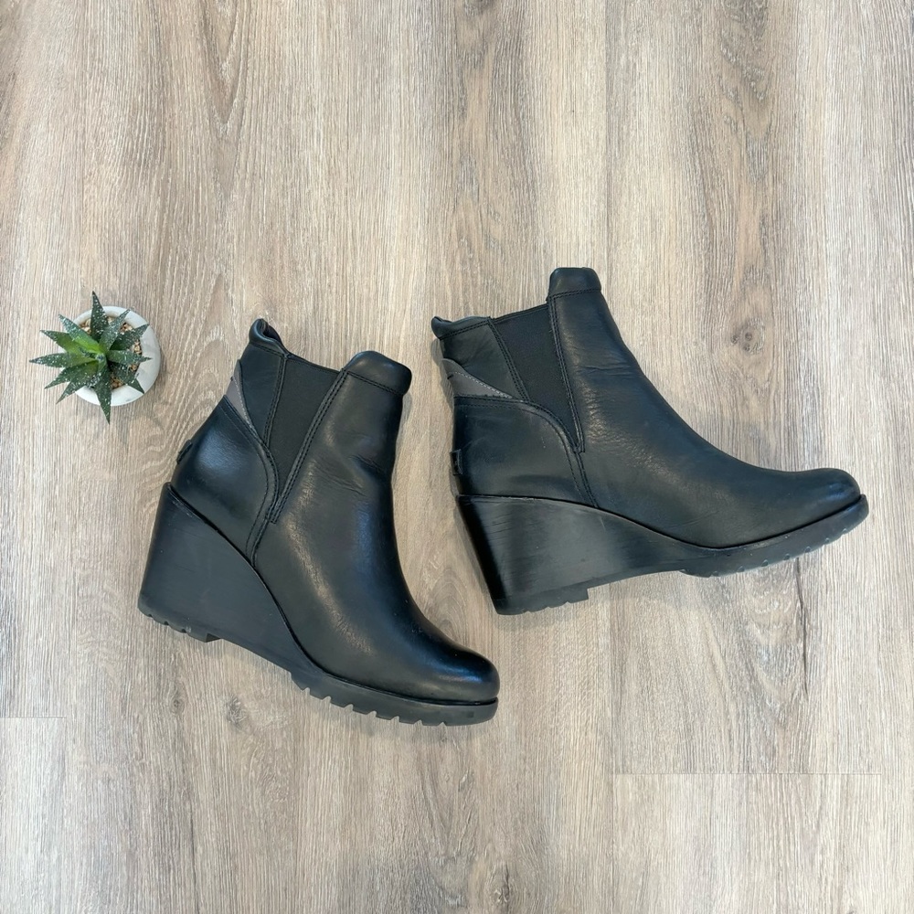 Witchy Black Wedge Chelsea Ankle Boots - Women